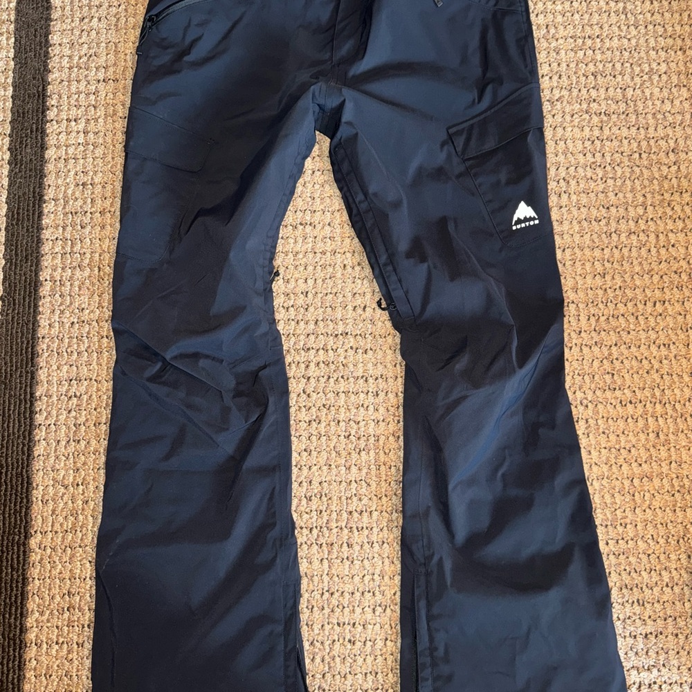 Burton Gloria GORE-TEX Women’s Snowboarding Pants.